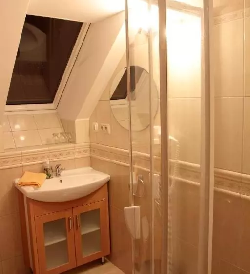 Komfort Zimmer, Lipa