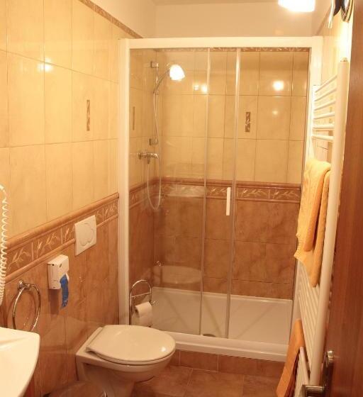 舒适型房间, Lipa