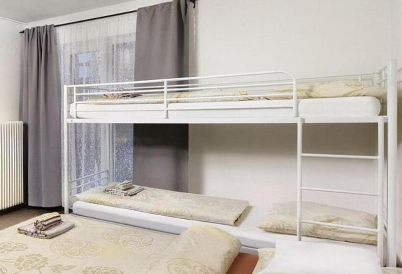 غرفة عائلية, Liptov