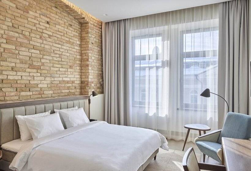 اتاق سوپریور, Neringa