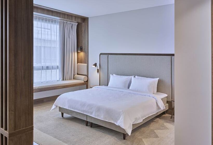 استودیوی استاندارد, Neringa