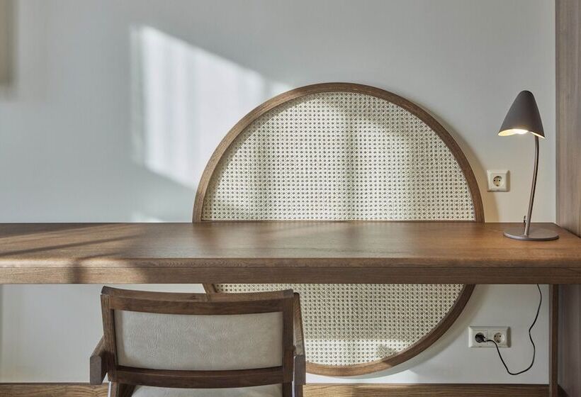 اتاق سوپریور, Neringa