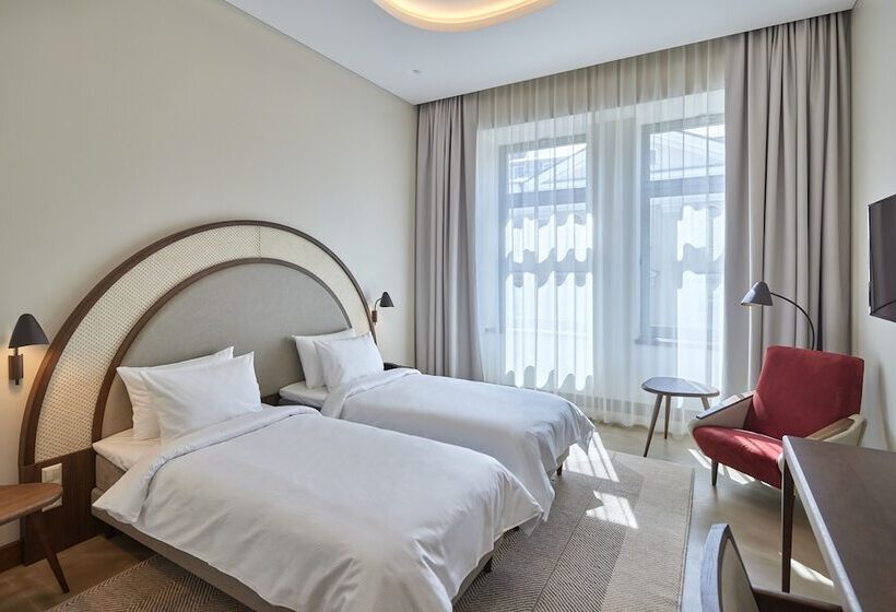 اتاق سوپریور, Neringa