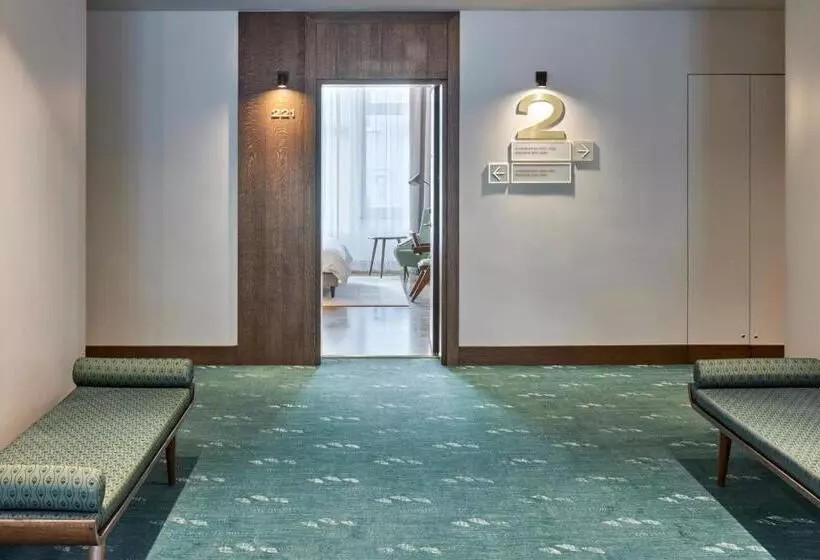 Quarto superior, Neringa
