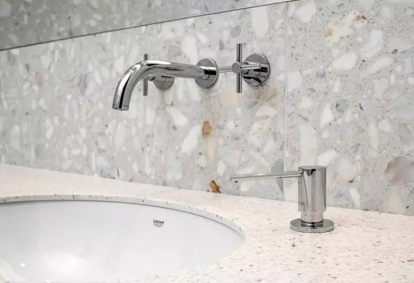 Quarto standard, Neringa