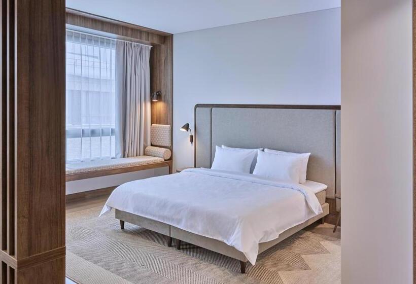 استودیوی استاندارد, Neringa