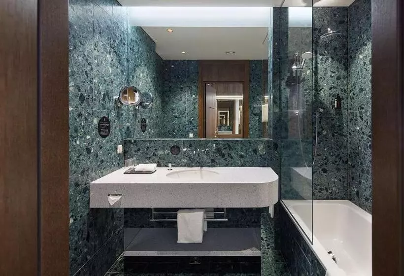 Quarto standard, Neringa