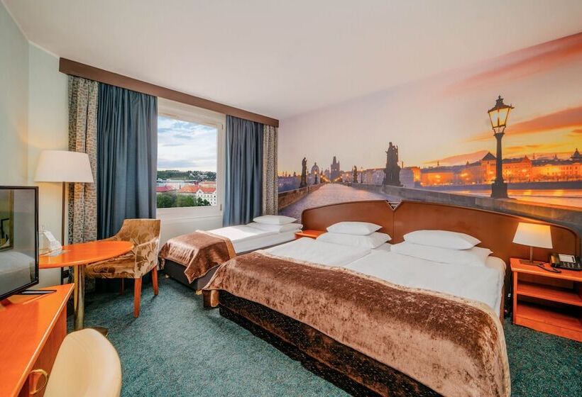 Номер Стандарт Трехместный, Plaza Prague Hotel   Czech Leading Hotels