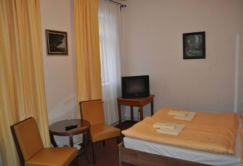 스탠다드 룸, Svornost