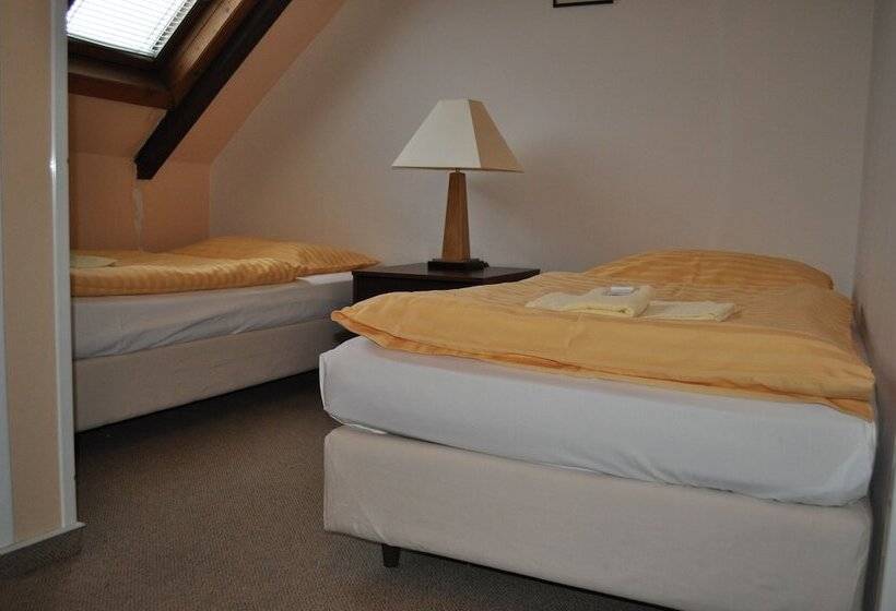 스탠다드 룸, Svornost