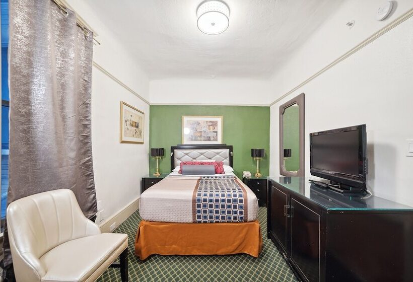 اتاق استاندارد با تخت دوبل, Union Square Plaza