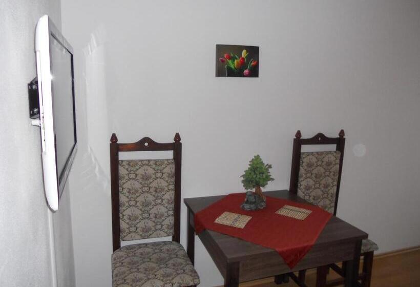 スタンダードルーム, Motel Madona