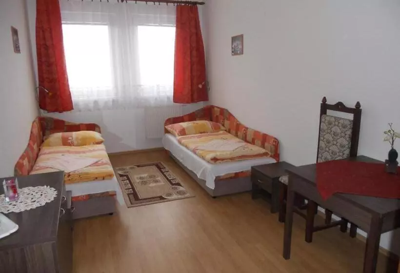 Standard-huone, Motel Madona