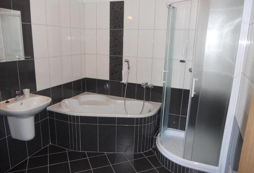 １ベッドルームアパートメント, Motel Madona