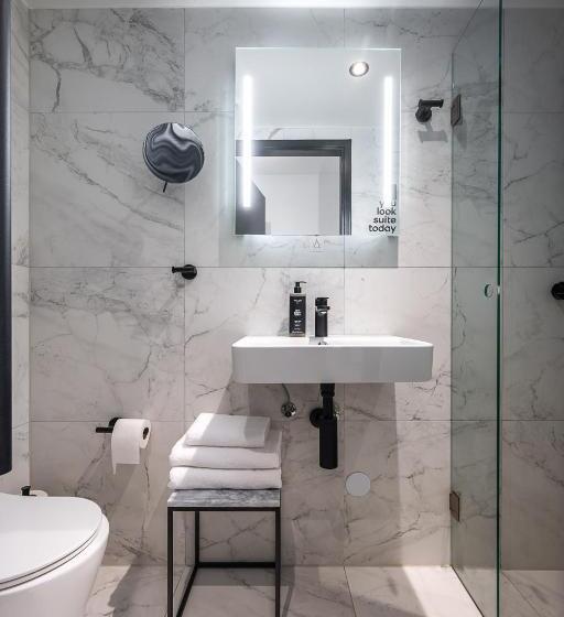 Номер Стандарт, Limehome Amsterdam Leidsekruisstraat