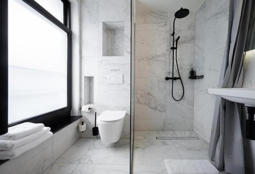 Quarto Comfort, Limehome Amsterdam Leidsekruisstraat