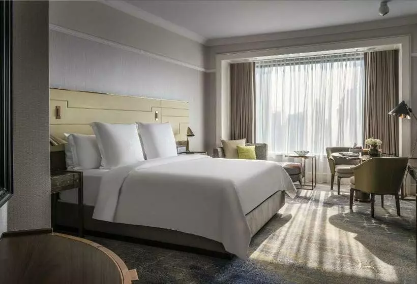 اتاق لوکس با تخت بزرگ, Four Seasons Hotel Singapore