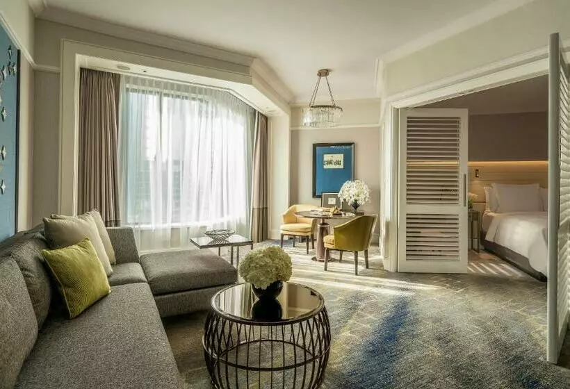 سوییت اجرایی, Four Seasons Hotel Singapore
