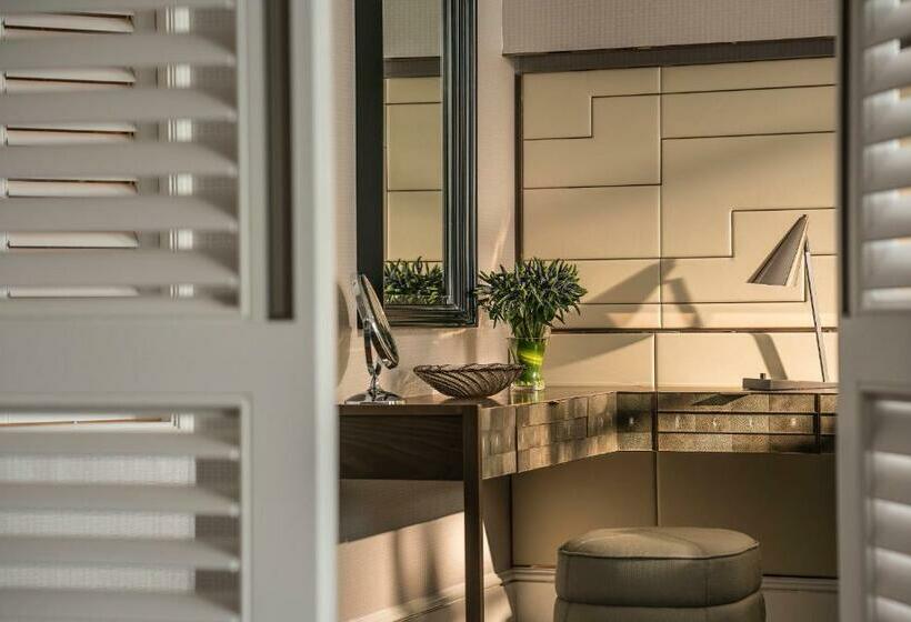 سوییت اجرایی, Four Seasons Hotel Singapore