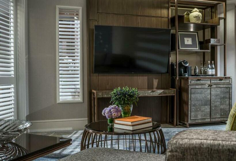 سوییت اجرایی, Four Seasons Hotel Singapore