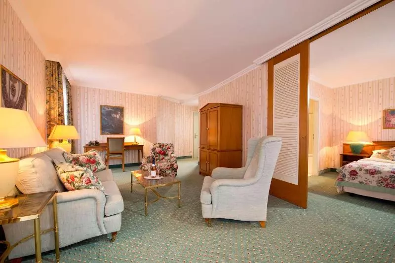 Suite Junior, Am Schlosspark