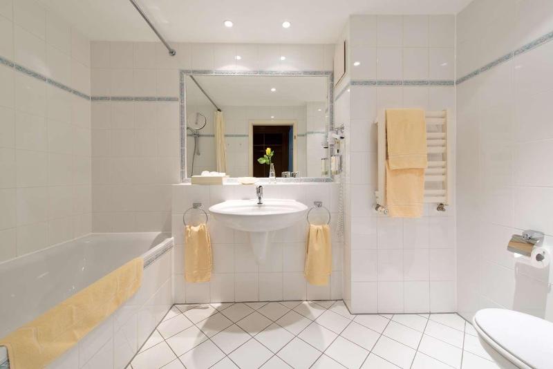 غرفة قياسية, Am Schlosspark