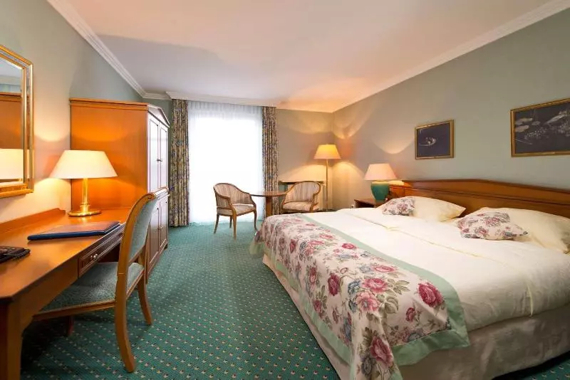 Quarto standard, Am Schlosspark