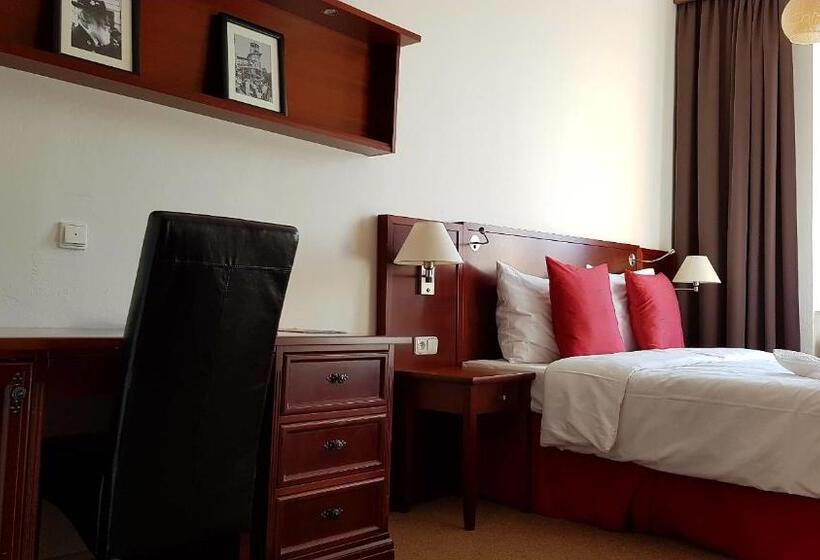 Номер Стандарт, B&b Hotel Praha