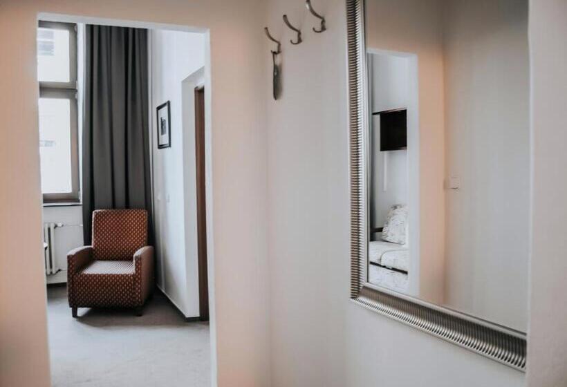 Трехместный Номер Комфорт, B&b Hotel Praha