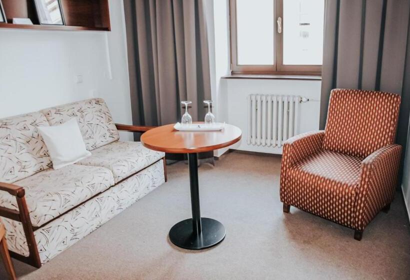 舒适三人间, B&b Hotel Praha