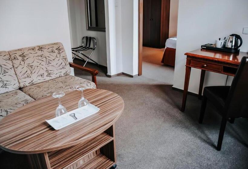 Трехместный Номер Комфорт, B&b Hotel Praha