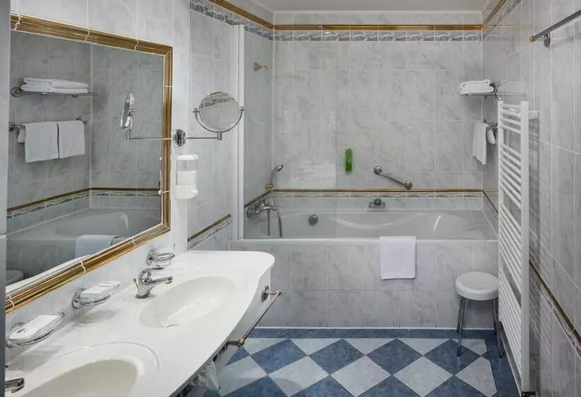 سوییت, Ensana Hotel Pacifik