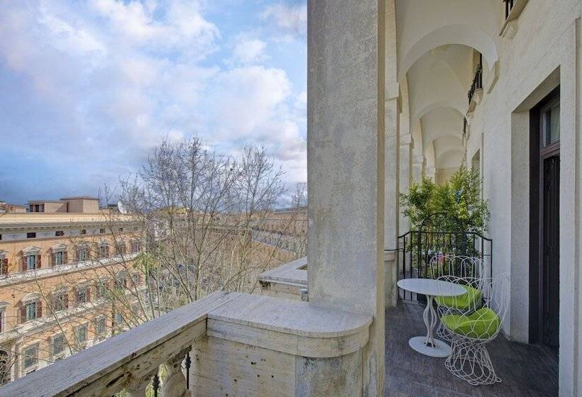 اتاق اجرایی, Grand Hotel Palace Rome