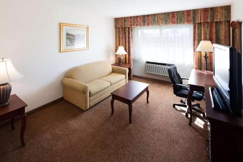 سوییت اجرایی, Studio 6 Suites Perris, Ca