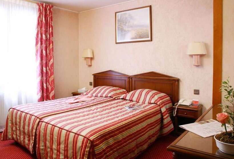 スタンダードルーム, Meslay Republique