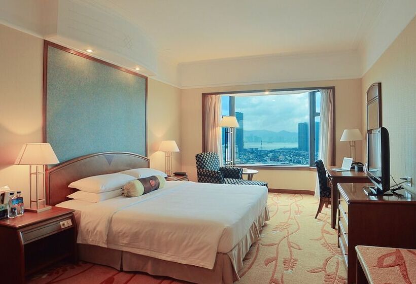 Люкс Премиум, Millennium Harbourview Hotel Xiamen Near Metro Station & Zhongshan Road