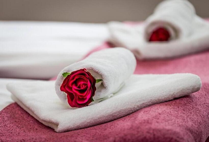 스탠다드 룸, Racek