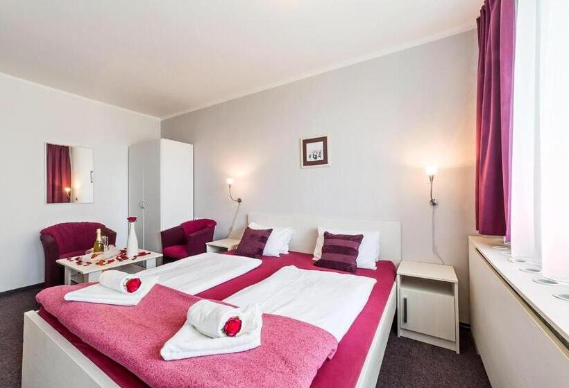 스탠다드 발코니 룸, Racek