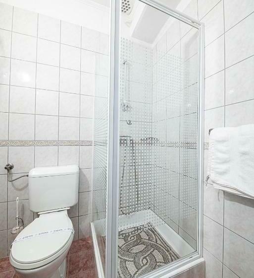 غرفة قياسية, Romantik Eger