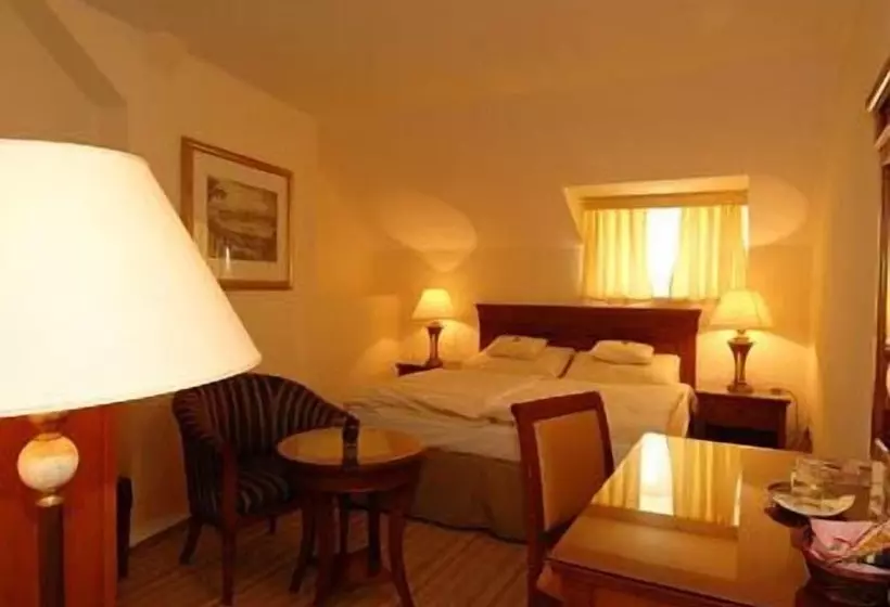Superior-Zimmer, Romantik Eger