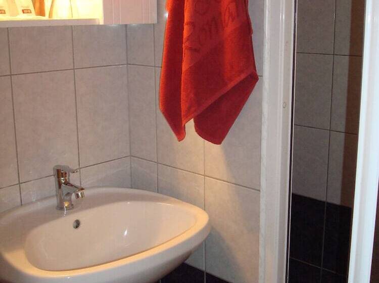 غرفة قياسية, Romantik Eger