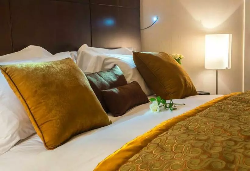 キングサイズベッドのクラブルーム, Sofitel Algiers Hamma Garden