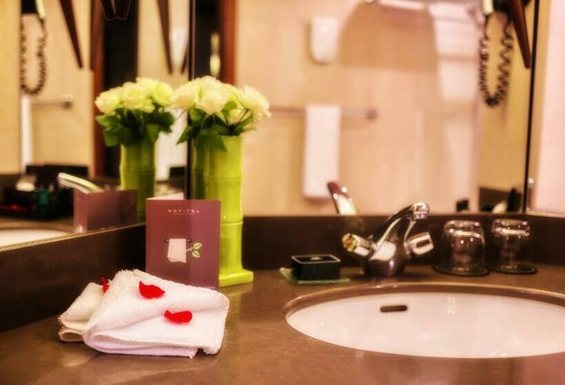 اتاق سوپریور با چشمانداز شهر, Sofitel Algiers Hamma Garden