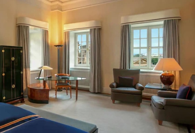 디럭스 룸, Taschenbergpalais Kempinski