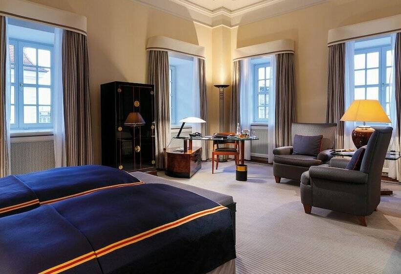 Номер Deluxe, Taschenbergpalais Kempinski