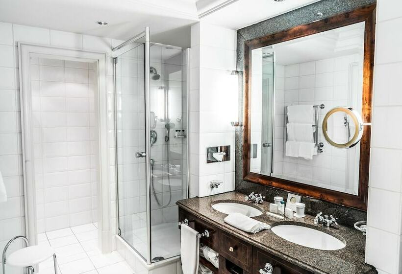 수피리어 룸, Taschenbergpalais Kempinski