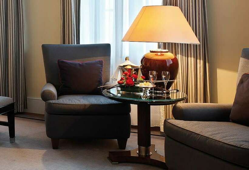 수피리어 룸, Taschenbergpalais Kempinski