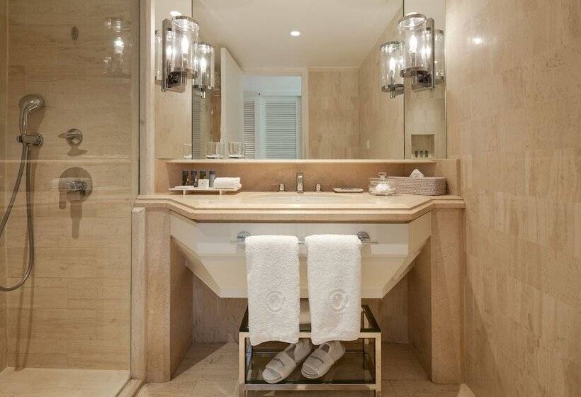 חדר סטנדרט, Annabelle