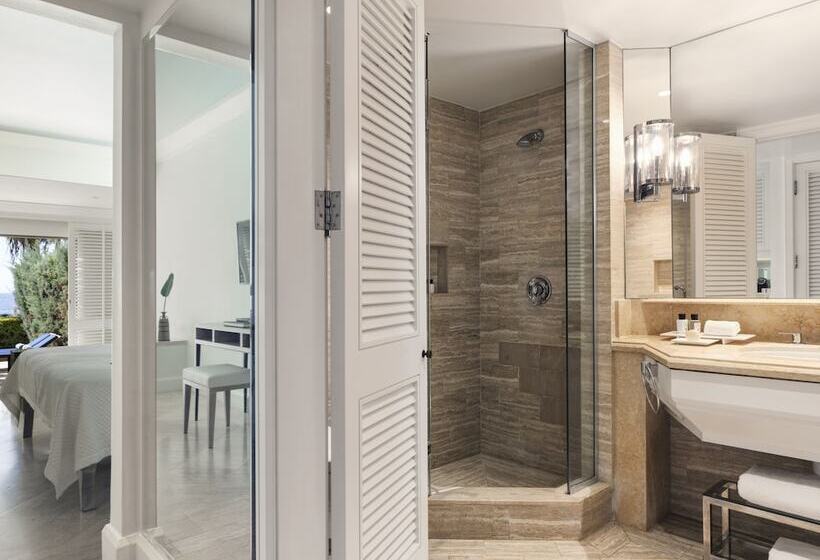 חדר סטודיו סטנדרד, Annabelle