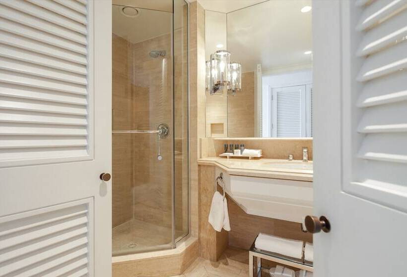 חדר דלוקס נוף לים, Annabelle